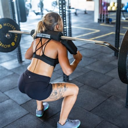 Movestorm safety squat bar with padded shoulder support