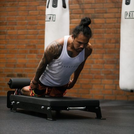 Movestorm Nord Bench – compact Nordic and hamstring bench